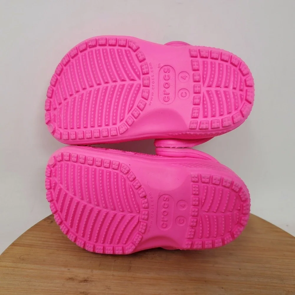 CROCS Classic Sandals Kids 4 Pink Clog Girls‎ Boys Play Water Shoes